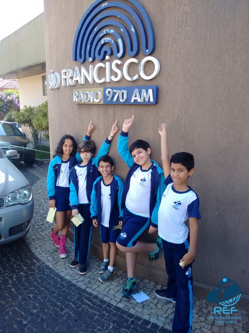 Projeto “Sou Franciscano, eu cuido!” leva alunos à Rádio 96 FM